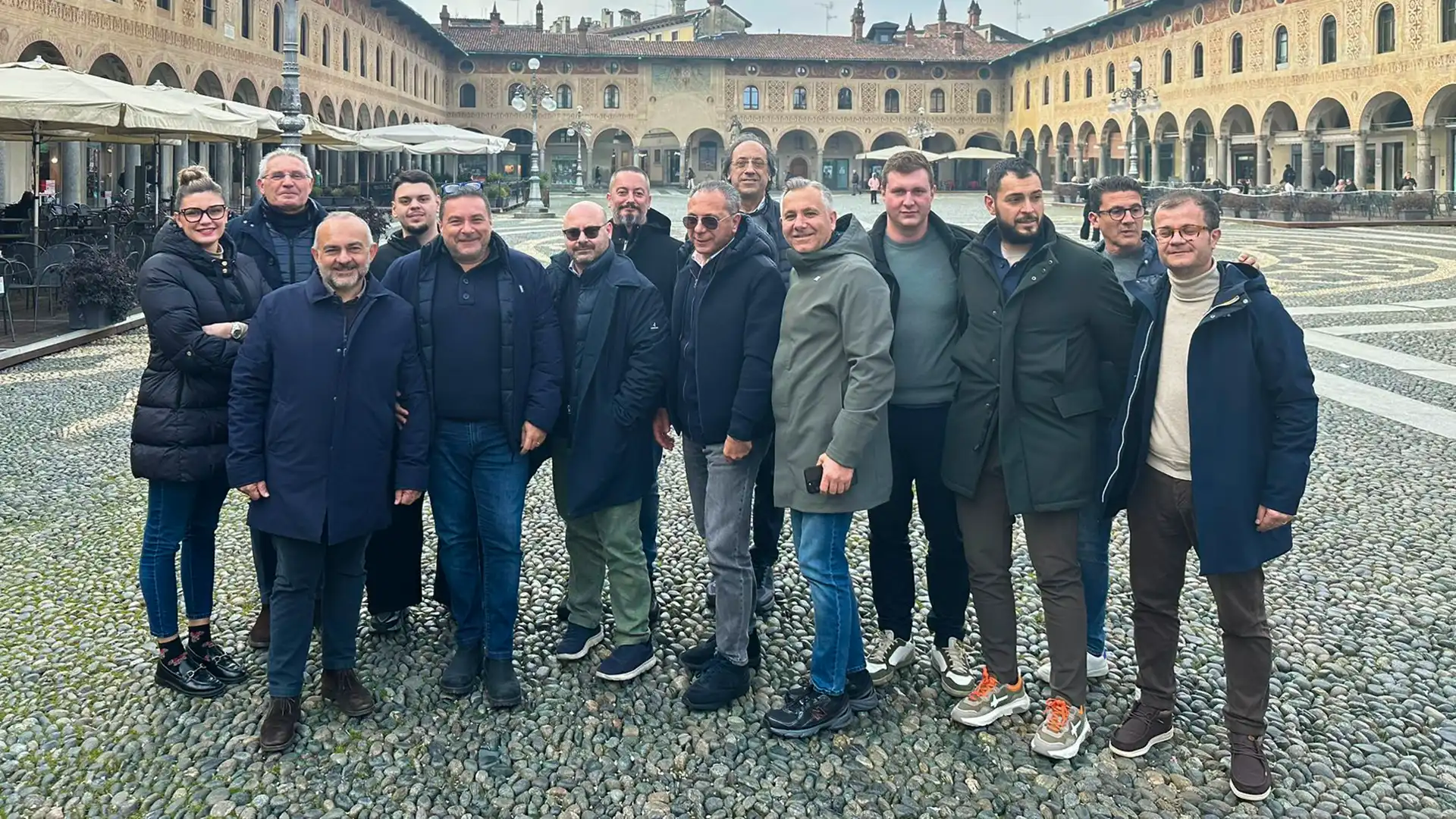 Gli agenti del Sud in piazza Ducale a Vigevano
